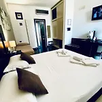 Oda ve Kahvaltı Casanova 4*