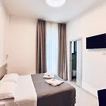 Oda ve Kahvaltı Casanova 4*